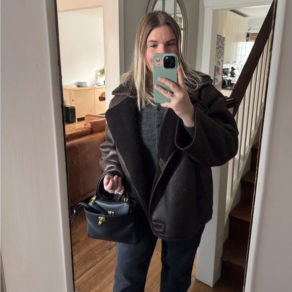 Meet your Posher, Sandra - Picture 1 of 1